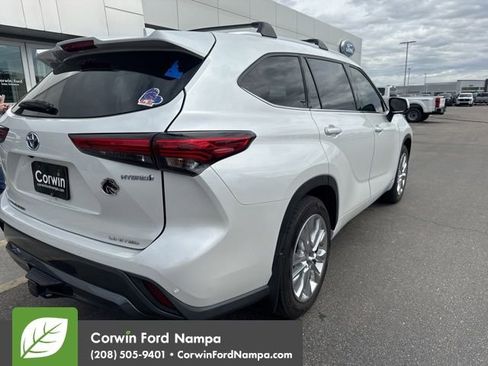 Used 2023 Toyota Highlander Limited image 6