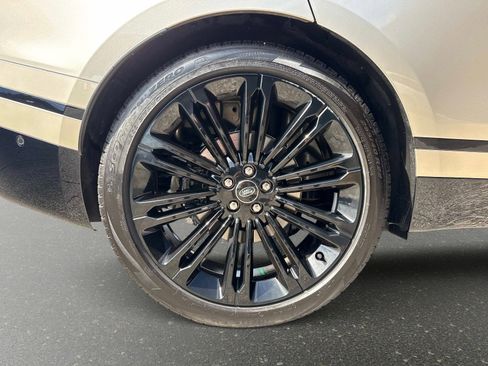 Used 2026 Land Rover Range Rover Velar Dynamic SE image 19