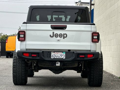 Used 2021 Jeep Gladiator Rubicon AWD/4WD image 5