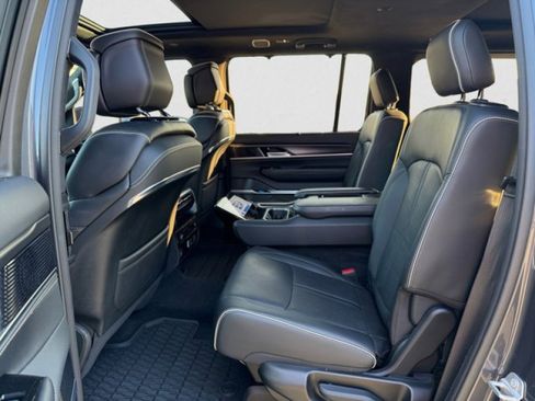 Used 2024 Jeep Grand Wagoneer Series II w/ Quick Order Packagew 28T image 18