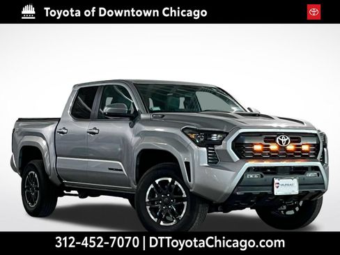 Used 2025 Toyota Tacoma TRD Sport AWD/4WD image 1