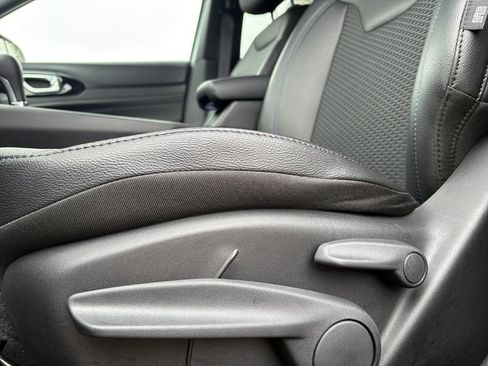 New 2026 Jeep Compass Latitude image 12