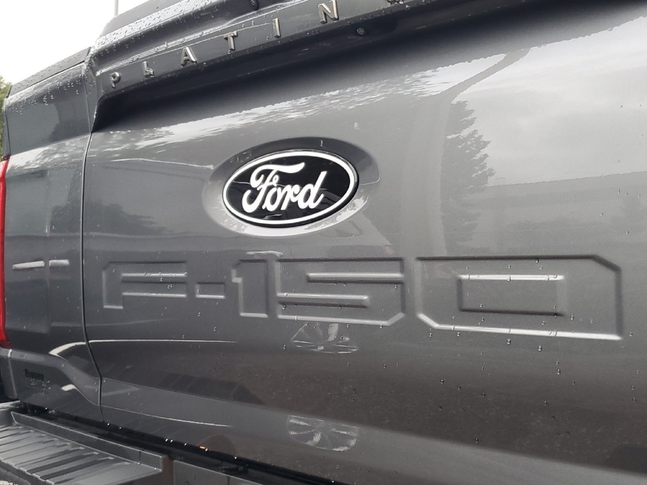 Used 2025 Ford F150 Platinum AWD/4WD image 6
