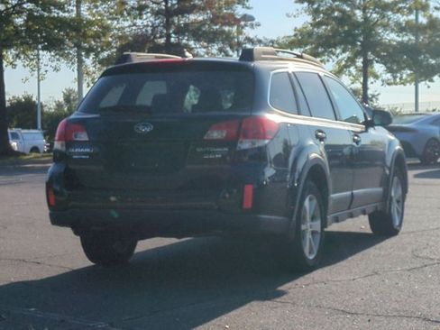 Used 2014 Subaru Outback 3.6R Limited w/ Moonroof Package AWD/4WD image 5