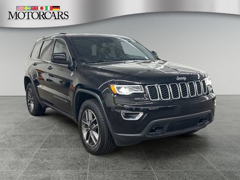 Used 2020 Jeep Grand Cherokee Laredo w/ Quick Order Package 2BN North AWD/4WD image 1