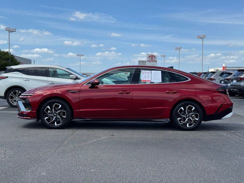 Used 2024 Hyundai Sonata SEL FWD image 8