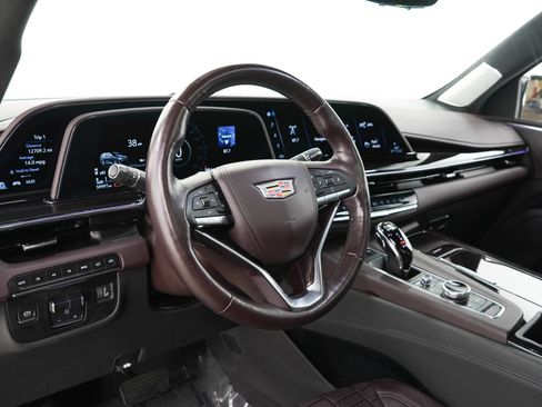Used 2022 Cadillac Escalade Sport Platinum w/ Heavy-Duty Trailer Package AWD/4WD image 28