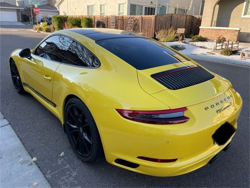 Used 2018 Porsche 911 Carrera T RWD image 5