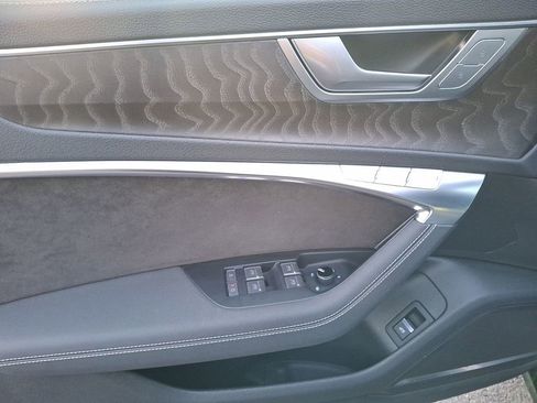 Used 2020 Audi S6 Premium Plus image 8