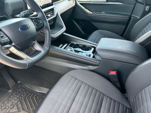 Certified 2025 Ford Explorer ST-Line image 11