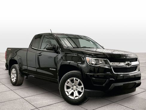 Used 2019 Chevrolet Colorado LT AWD/4WD image 2