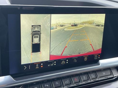 Used 2024 Chevrolet Silverado 1500 High Country w/ Technology Package image 10