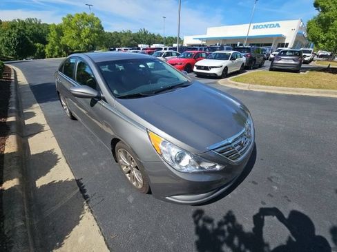 Used 2013 Hyundai Sonata SE FWD image 8