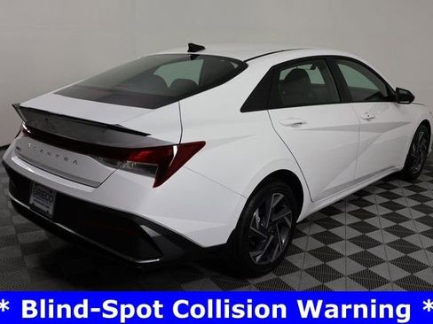 Certified 2025 Hyundai Elantra Sport image 8