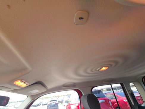 Used 2011 Nissan Cube 1.8 S w/ Interior Designer Pkg FWD image 14