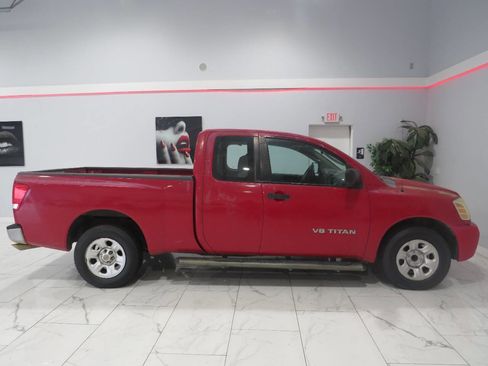 Used 2006 Nissan Titan XE image 3