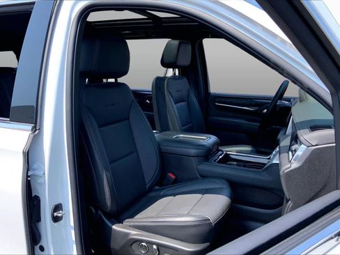 Used 2023 GMC Yukon XL Denali w/ Max Trailering Package AWD/4WD image 6