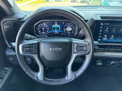 Used 2023 Chevrolet Silverado 1500 RST AWD/4WD image 10