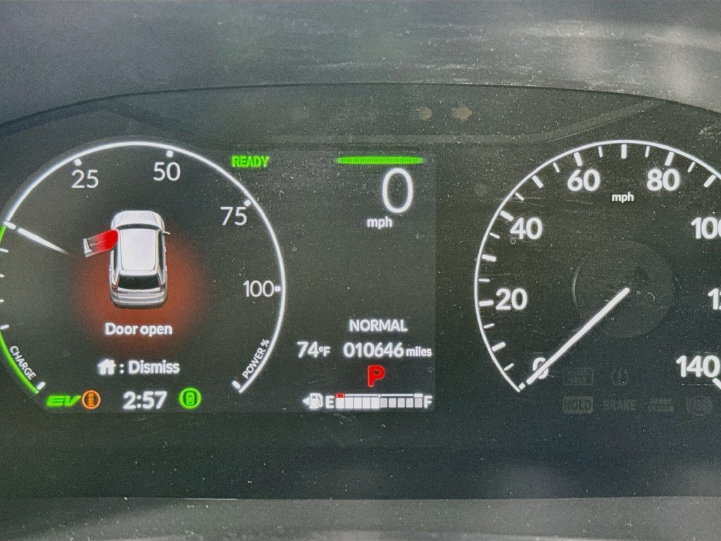 Used 2025 Honda CR-V Sport Touring image 12