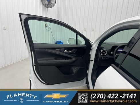 Used 2026 Chevrolet Blazer EV LT FWD image 8