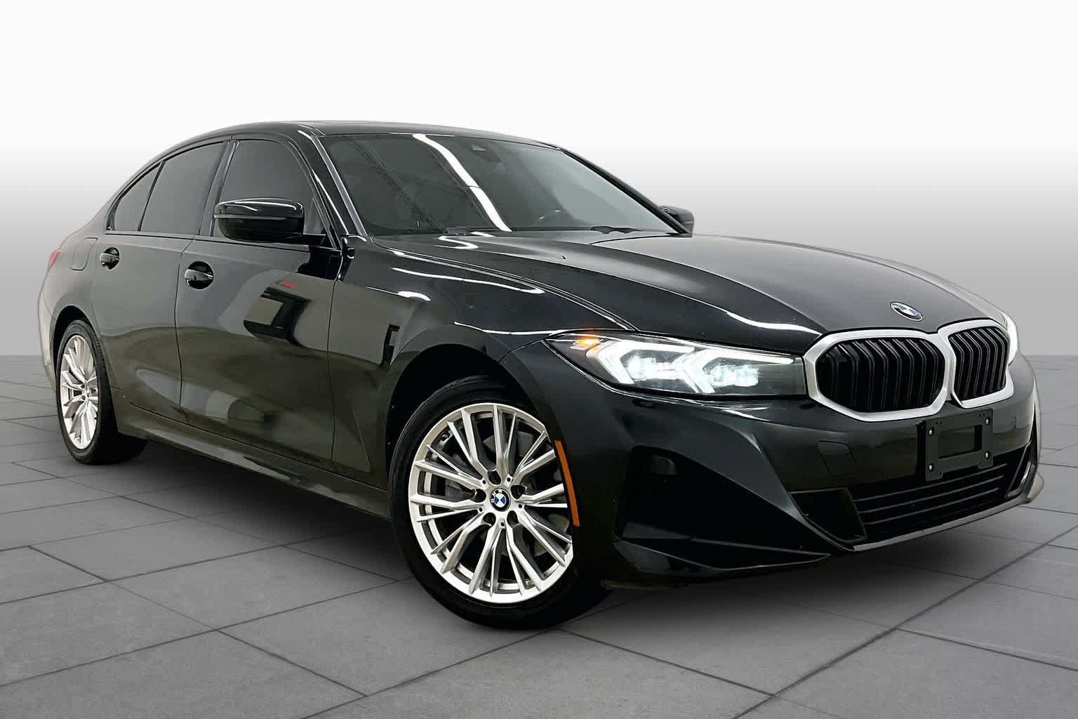 Used 2023 BMW 330i xDrive Sedan w/ Driving Assistance Package AWD/4WD image 3