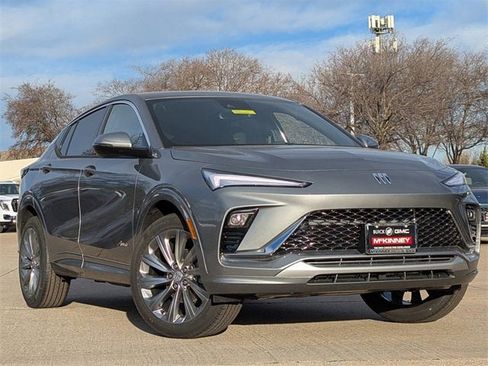 New 2026 Buick Envista Avenir image 2