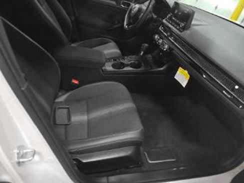 Used 2023 Honda Civic Sport image 9