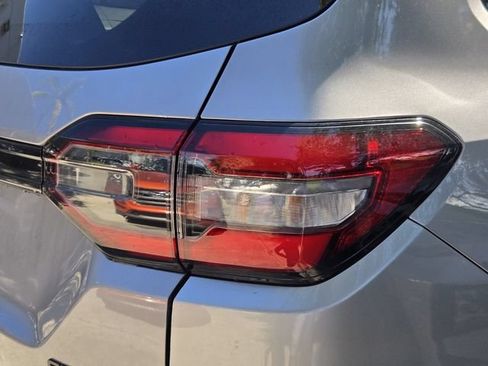 Used 2025 Honda Pilot Sport image 9