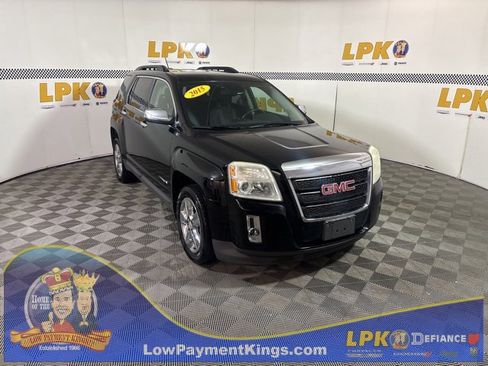 Used 2015 GMC Terrain SLE image 1