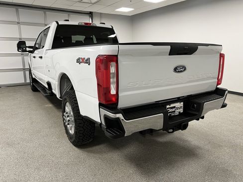 Used 2023 Ford F350 XLT w/ FX4 Off-Road Package image 10
