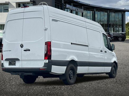 New 2024 Mercedes-Benz eSprinter 170 Cargo image 4