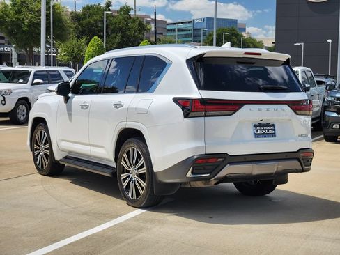 Used 2023 Lexus LX 600 4WD w/ Luxury Package image 5