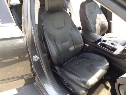 Used 2018 Ford Fusion Titanium AWD/4WD image 23