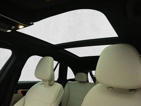 Certified 2026 Mercedes-Benz GLC 300 4MATIC image 17