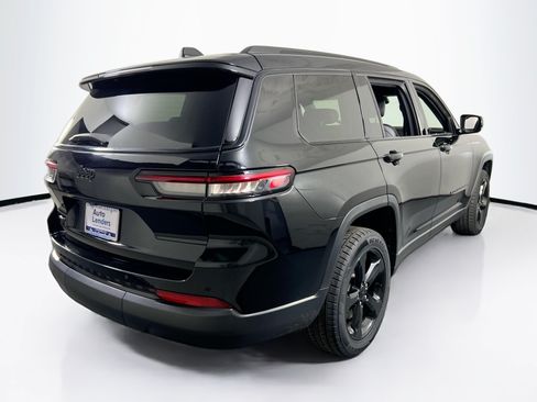 Used 2023 Jeep Grand Cherokee L Laredo AWD/4WD image 5