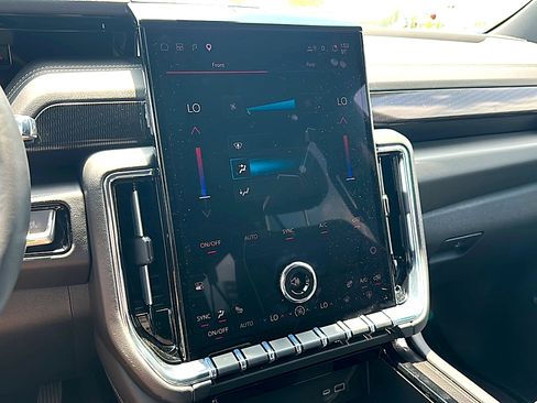 New 2026 GMC Yukon XL Elevation AWD/4WD image 22