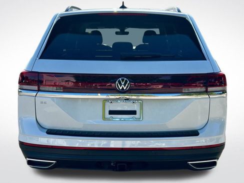 New 2026 Volkswagen Atlas SE FWD image 6