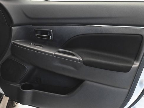 Used 2025 Mitsubishi Outlander Sport LE image 8