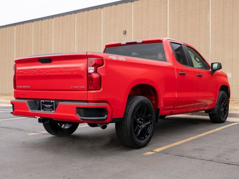 Certified 2023 Chevrolet Silverado 1500 Custom image 9