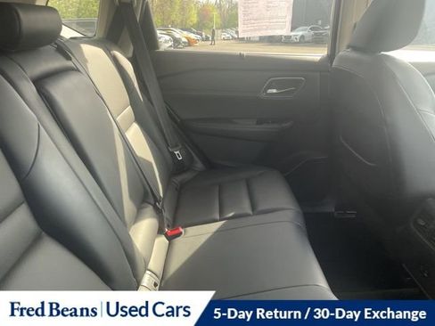 Used 2021 Nissan Rogue SV w/ Premium Package image 11