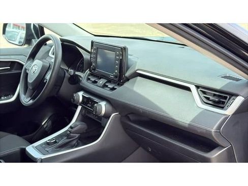 Certified 2022 Toyota RAV4 XLE AWD/4WD image 30