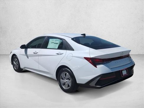 New 2026 Hyundai Elantra SE FWD image 9