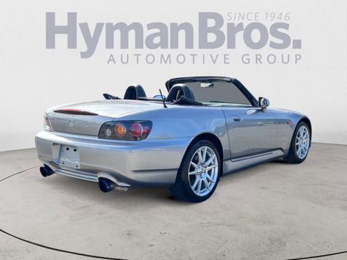 Used 2004 Honda S2000 image 3