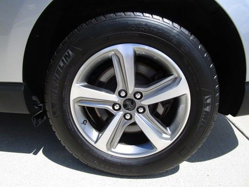 Used 2023 Ford Edge SEL w/ Convenience Package AWD/4WD image 10