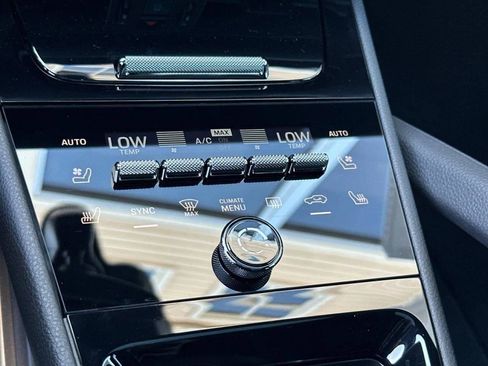 New 2025 Porsche Cayenne S image 76