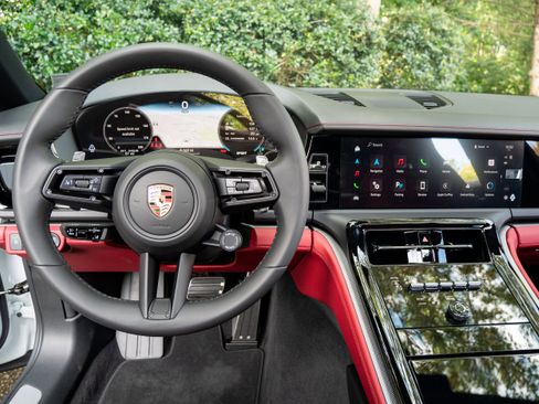 New 2025 Porsche Panamera image 23