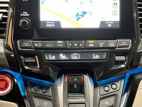 Used 2022 Honda Odyssey Elite image 16