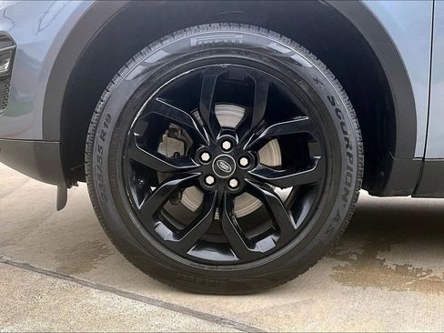 Used 2018 Land Rover Discovery Sport HSE AWD/4WD image 11