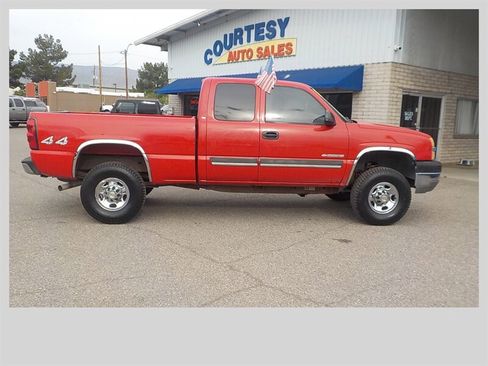 Used 2004 Chevrolet Silverado 2500 LS w/ Skid Plate Package image 11