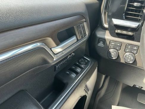 Used 2024 Chevrolet Silverado 1500 High Country w/ High Country Premium Package AWD/4WD image 25
